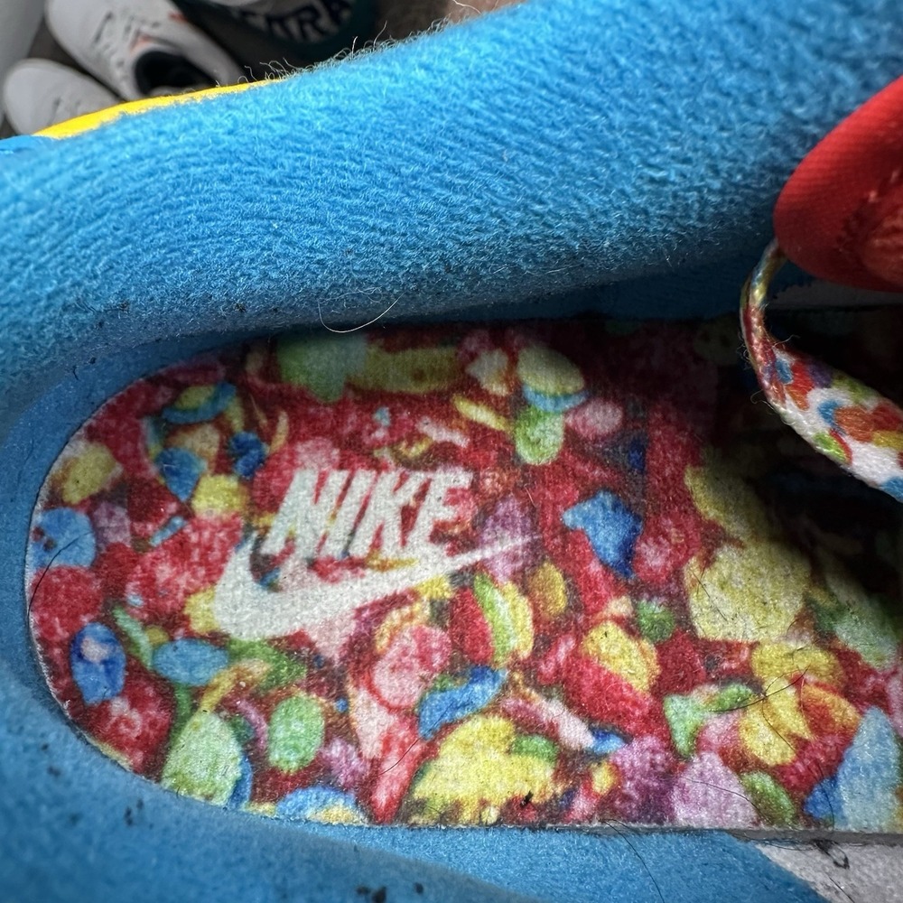 Nike Dunk Low QS Mens Size 9 Lebron James x Fruity Pebbles Shoes Red White 2022 - Picture 8 of 9